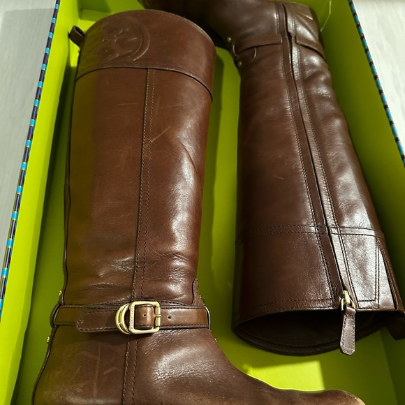 Tory Burch Marlene Riding Boot Finni Vegan Leather w/Gold Metal Details Size 7.5 - Picture 2 of 16